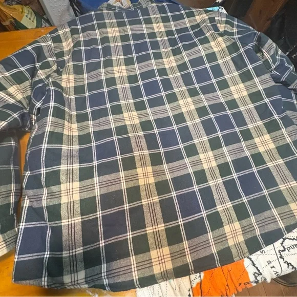 David Taylor Men's Plaid Shirt Jacket in Navy and Burgundy - Picture 7 of 9